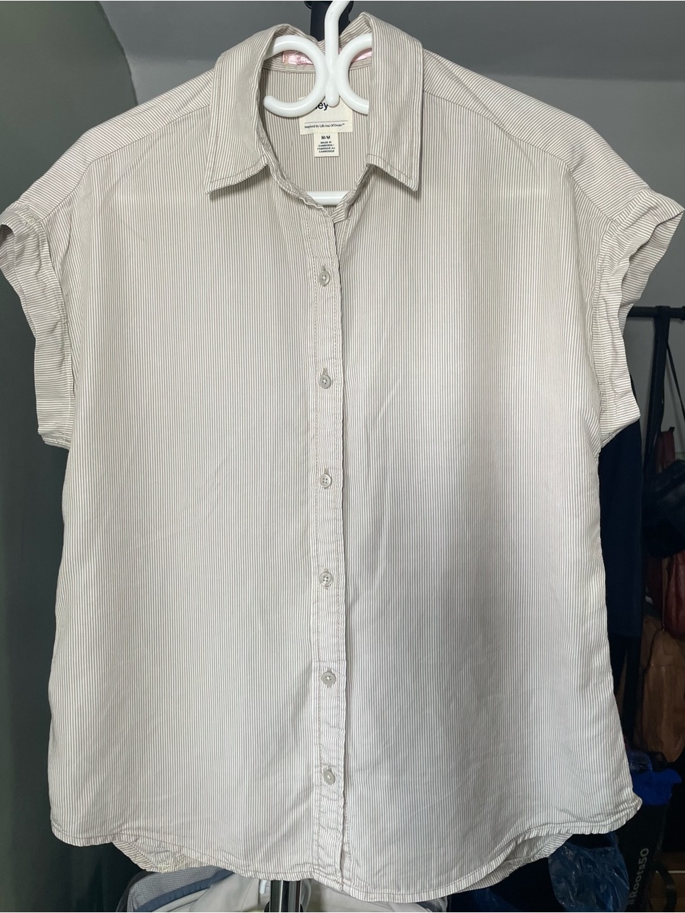 Tilley Tencel women’s button down, short-sleeved pinstripe cap sleeve, medium